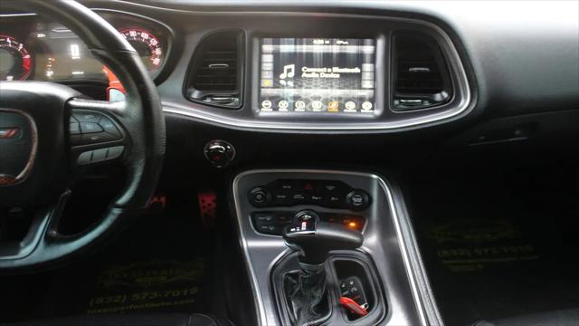 2017 Dodge Challenger SXT Plus