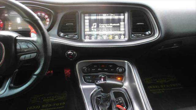 2017 Dodge Challenger SXT Plus