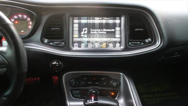 2017 Dodge Challenger SXT Plus