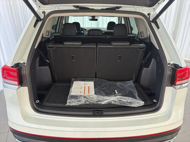 2026 Volkswagen Atlas SE with Technology