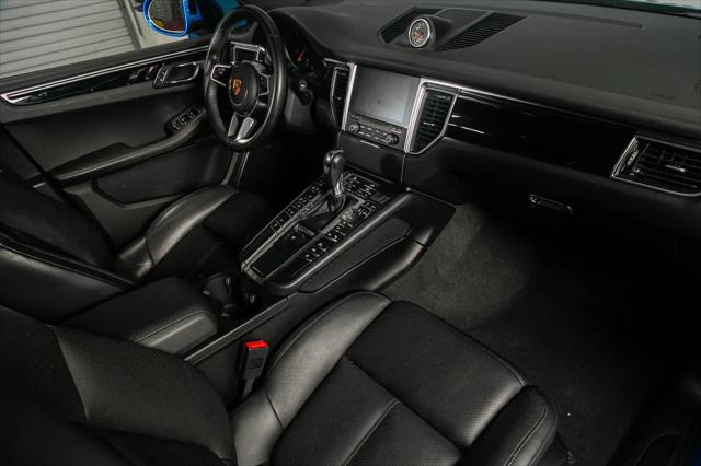 2018 Porsche Macan Macan