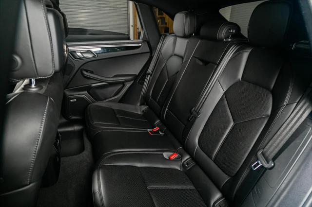 2018 Porsche Macan Macan