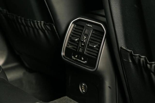 2018 Porsche Macan Macan