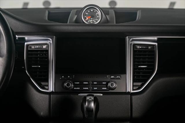 2018 Porsche Macan Macan