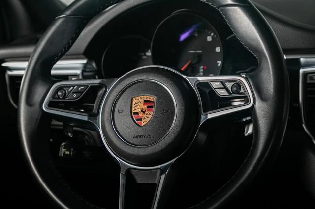 2018 Porsche Macan Macan