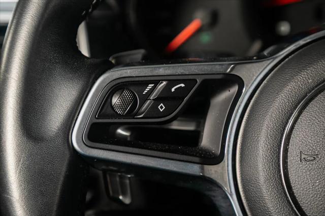 2018 Porsche Macan Macan