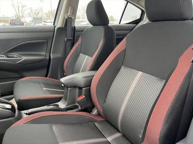 2025 Nissan Versa 1.6 SR