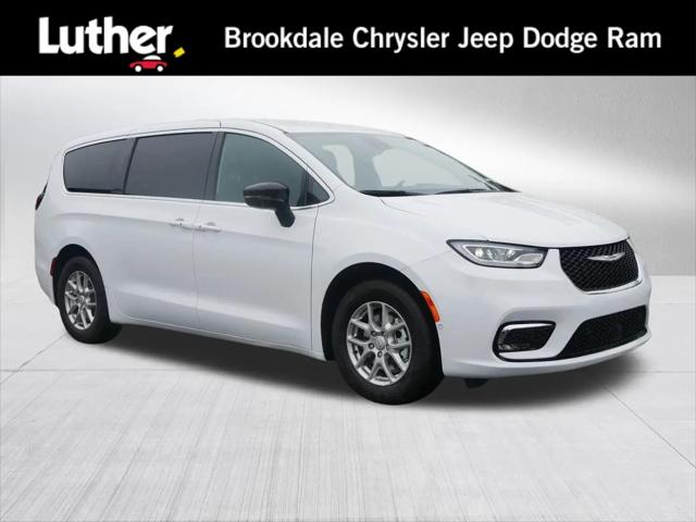 2026 Chrysler Pacifica Select for sale in Brooklyn Park, MN