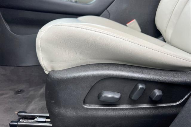 2023 Cadillac XT4 AWD Premium Luxury
