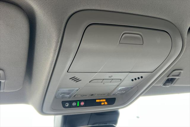 2023 Cadillac XT4 AWD Premium Luxury
