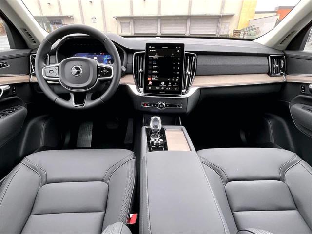2026 Volvo XC90 Plus, B6 AWD Gas (mild hybrid), Gasoline, Bright, 7 Seats