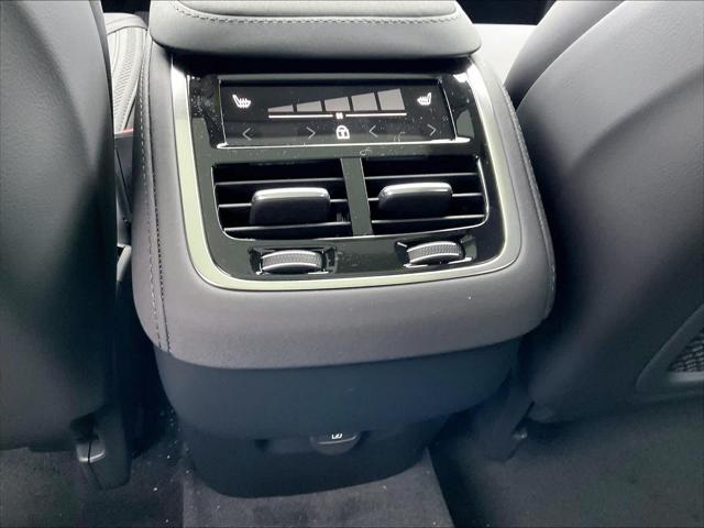 2026 Volvo XC90 Plus, B6 AWD Gas (mild hybrid), Gasoline, Bright, 7 Seats