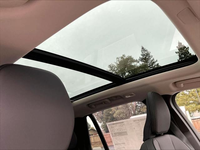 2026 Volvo XC90 Plus, B6 AWD Gas (mild hybrid), Gasoline, Bright, 7 Seats