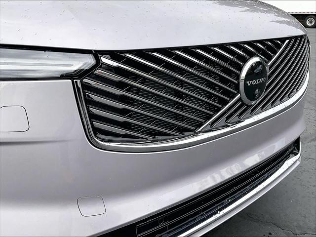 2026 Volvo XC90 Plus, B6 AWD Gas (mild hybrid), Gasoline, Bright, 7 Seats
