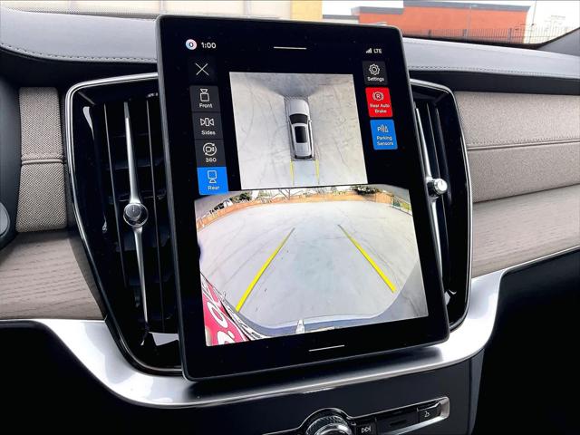 2026 Volvo XC90 Plus, B6 AWD Gas (mild hybrid), Gasoline, Bright, 7 Seats