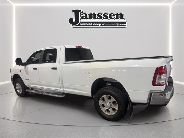 2024 Ram 3500 Big Horn Crew Cab 4x4 8' Box