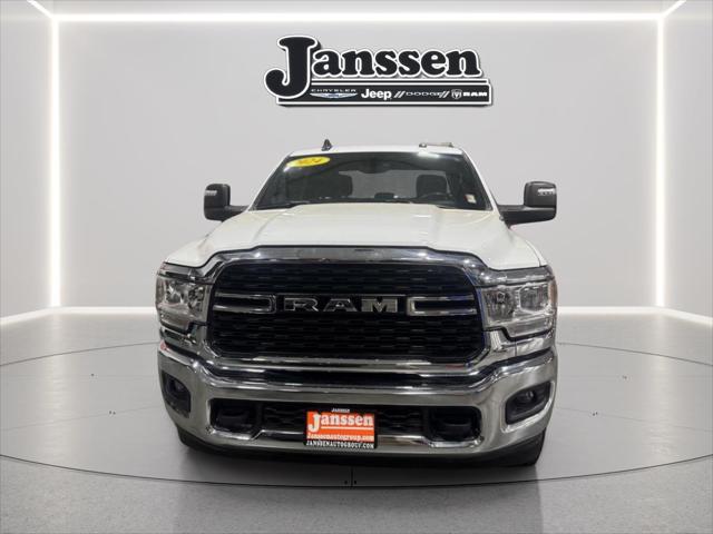 2024 Ram 3500 Big Horn Crew Cab 4x4 8' Box