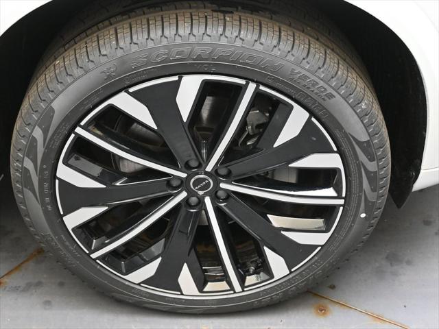 2026 Volvo XC90 Ultra, B6 AWD Gas (mild hybrid), Gasoline, Bright, 7 Seats