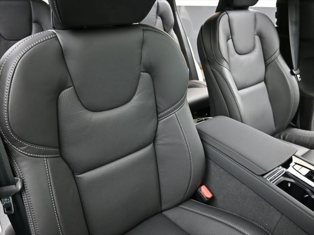 2026 Volvo XC90 Ultra, B6 AWD Gas (mild hybrid), Gasoline, Bright, 7 Seats