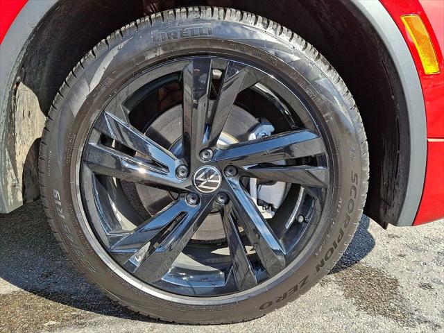 2024 Volkswagen Tiguan 2.0T SE R-Line Black