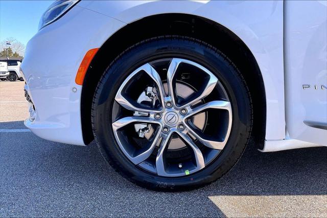 New 2026 Chrysler Pacifica For Sale in Millington, TN