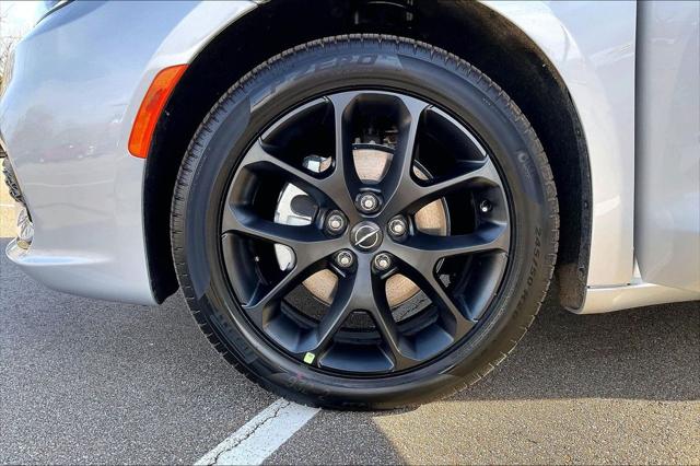 New 2026 Chrysler Pacifica For Sale in Millington, TN