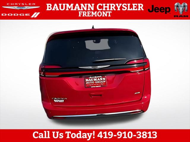 2026 Chrysler Pacifica Select AWD