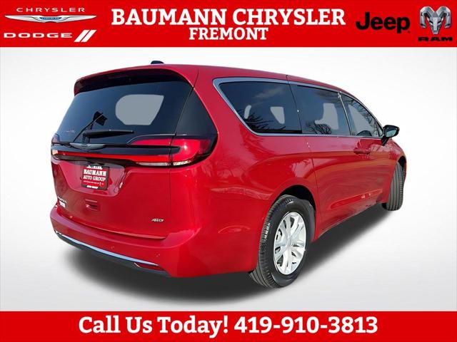 2026 Chrysler Pacifica Select AWD