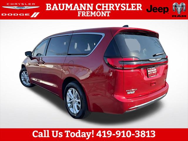 2026 Chrysler Pacifica Select AWD