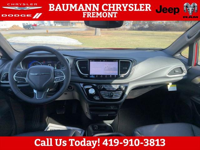 2026 Chrysler Pacifica Select AWD