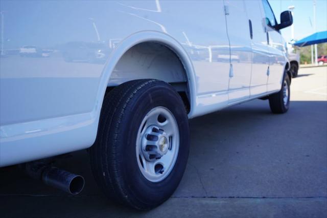 2026 Chevrolet Express Cargo Van 2500 Extended Wheelbase, WT, RWD