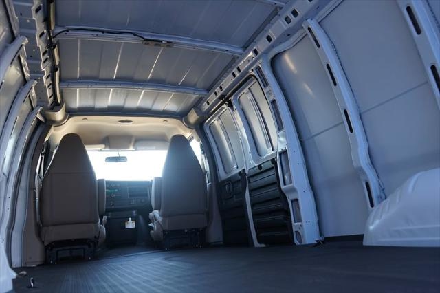 2026 Chevrolet Express Cargo Van 2500 Extended Wheelbase, WT, RWD