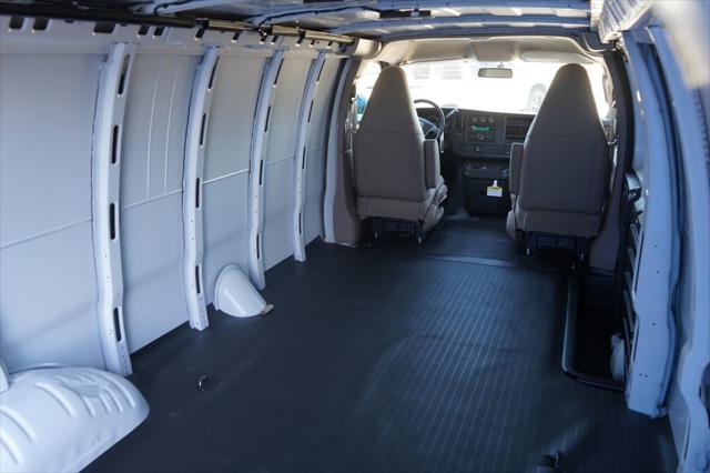 2026 Chevrolet Express Cargo Van 2500 Extended Wheelbase, WT, RWD