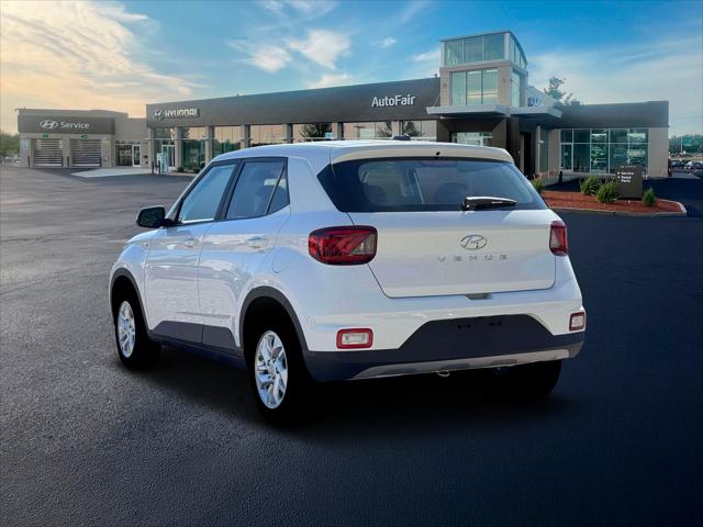 2026 Hyundai Venue SE