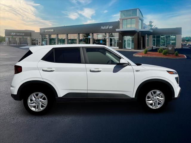 2026 Hyundai Venue SE