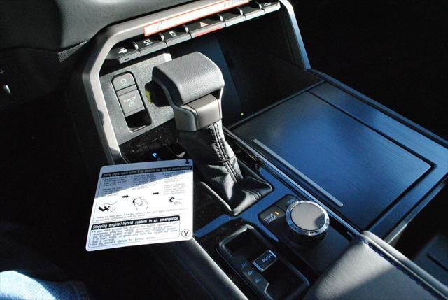 2026 Toyota Tundra Platinum Hybrid CrewMax 5.5' Bed