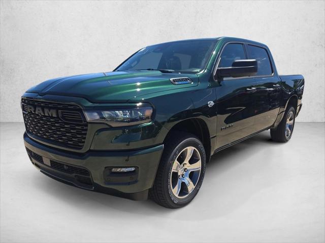 2026 RAM Ram 1500 RAM 1500 EXPRESS CREW CAB 4X4 57 BOX