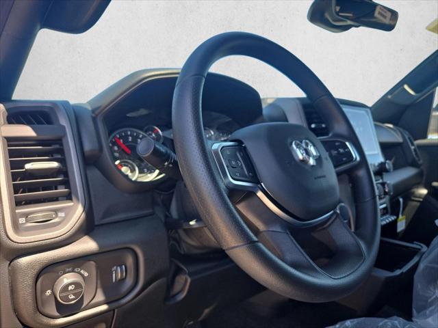 2026 RAM Ram 1500 RAM 1500 EXPRESS CREW CAB 4X4 57 BOX