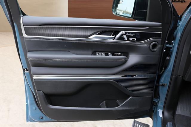 2026 Jeep Grand Wagoneer Summit Obsidian 4x4