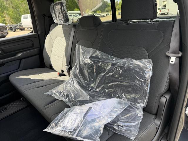 2026 Ram 1500 Express Crew Cab 4x4 5'7" Box