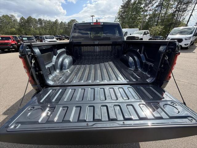 2026 Ram 1500 Express Crew Cab 4x4 5'7" Box
