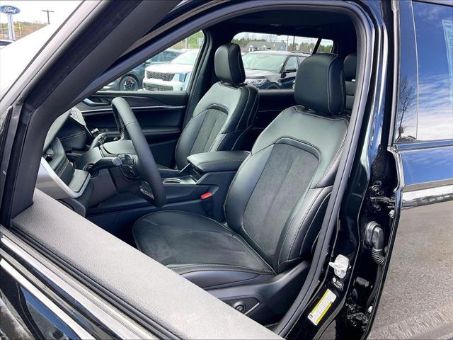 2026 Jeep Grand Cherokee L Altitude 4x4