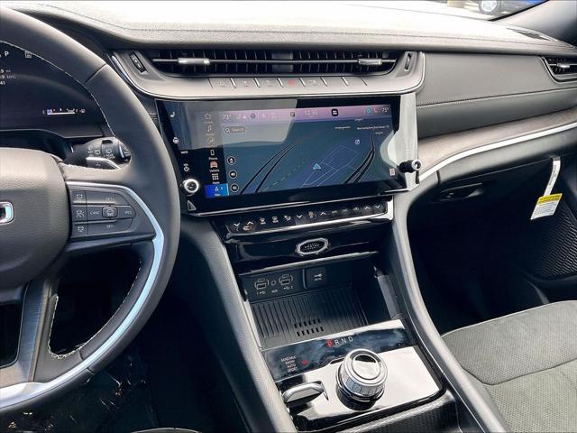 2026 Jeep Grand Cherokee L Altitude 4x4