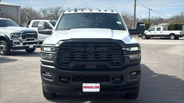 2026 RAM Ram 3500 Chassis Cab RAM 3500 TRADESMAN CREW CAB CHASSIS 4X4 60 CA 2026 RAM Ram 3500 Chassis Cab RAM 3500 TRADESMAN CREW CAB CHASSIS 4X4 60 CA