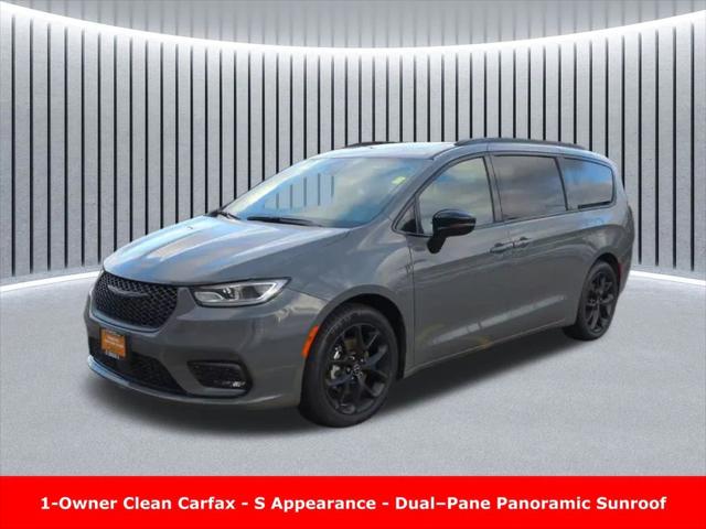 2025 Chrysler Pacifica Limited for sale in St Charles, IL