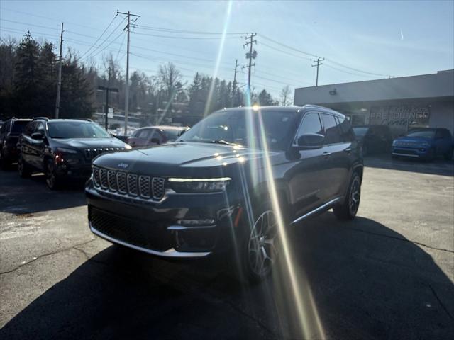 2023 Jeep Grand Cherokee Summit Reserve 4x4 2023 Jeep Grand Cherokee Summit Reserve 4x4