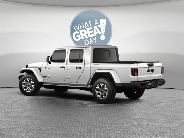 2026 Jeep Gladiator GLADIATOR SAHARA 4X4