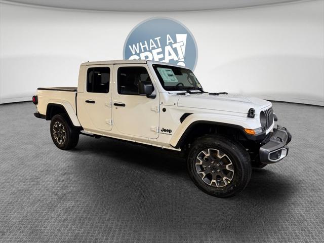 2026 Jeep Gladiator GLADIATOR SAHARA 4X4
