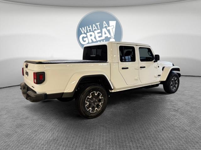 2026 Jeep Gladiator GLADIATOR SAHARA 4X4