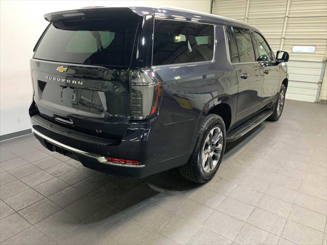 2025 Chevrolet Suburban 4WD LT